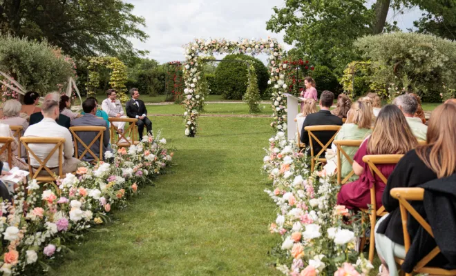 Cérémonie de mariage dans un château viticole à Bordeaux, Bordeaux, Château de Seguin